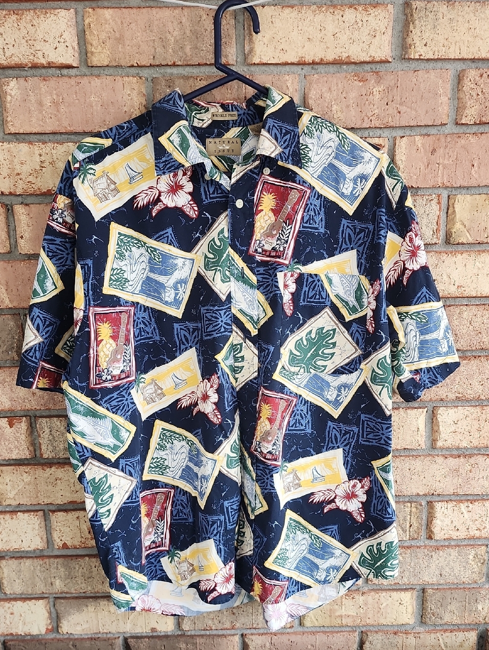 Natural Issue Brand Size Large Navy Tropical Print Short Sleeve Shirt‎